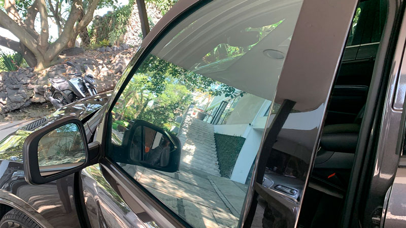 Cristal-de-carro-con-pelicula