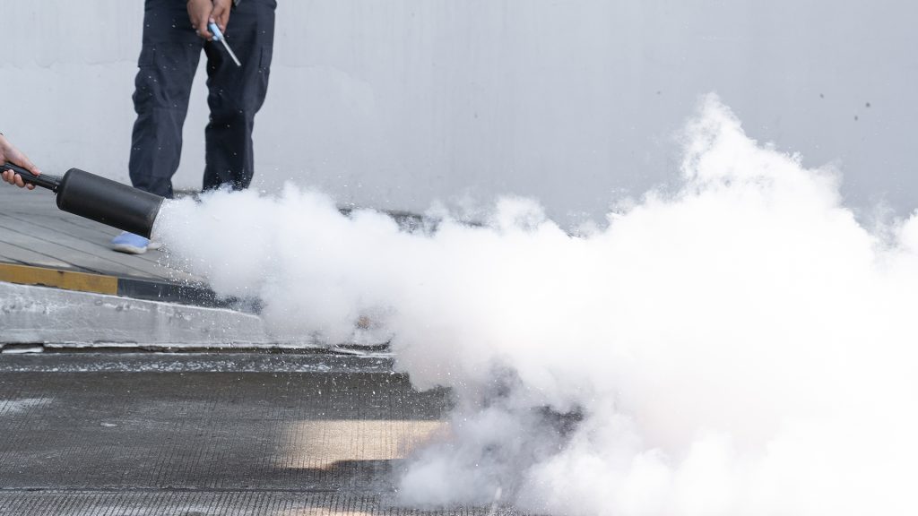 Extintores ecológicos CENESP: tecnología limpia, protección total.